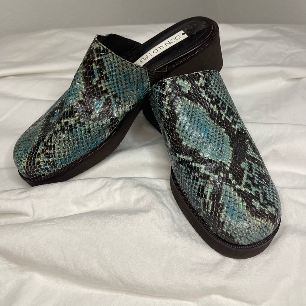 Donald J. Pliner Green and Black Snake Print Mules